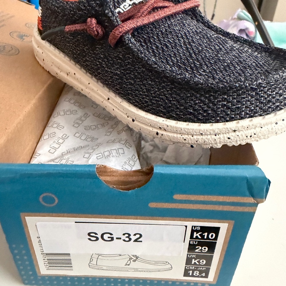 Hey Dude Kids Sneakers in Dark Blue and Burgundy